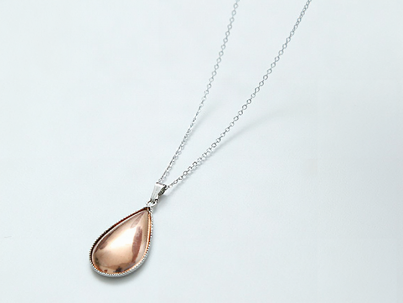 Pendant Design 1780